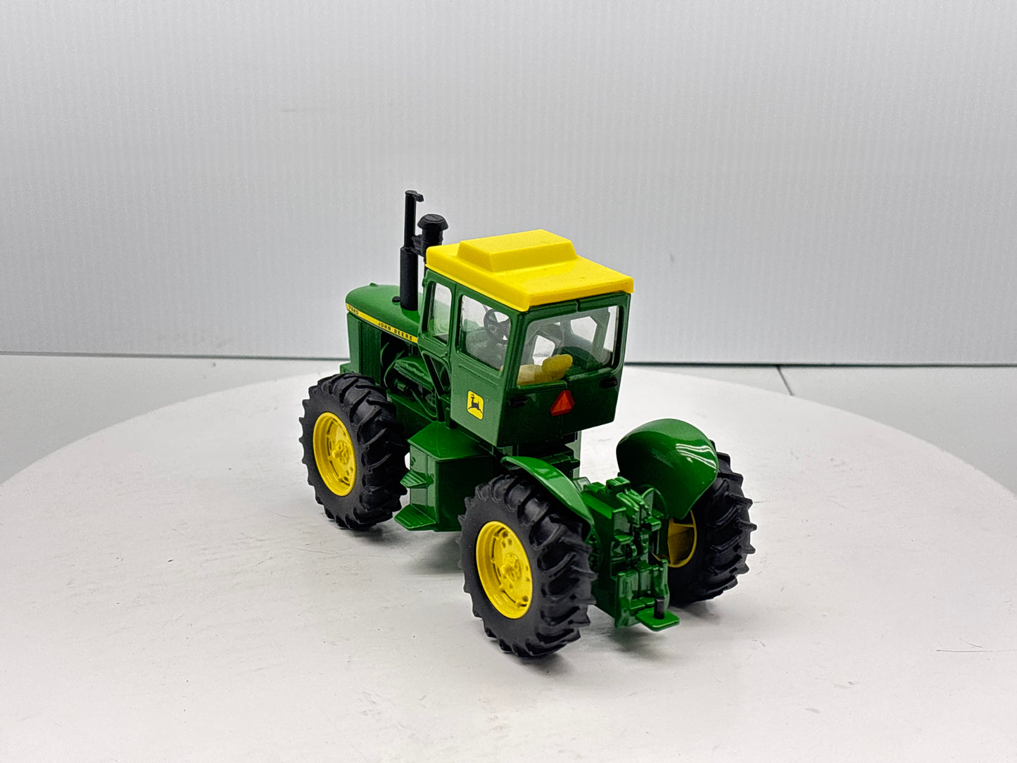 1/32 John Deere 7520