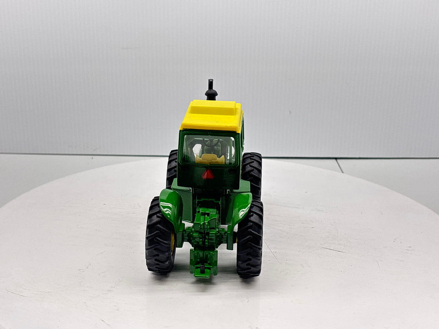 1/32 John Deere 7520