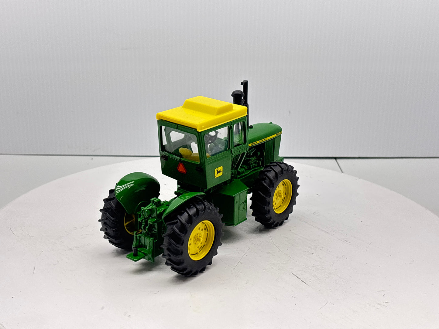 1/32 John Deere 7520