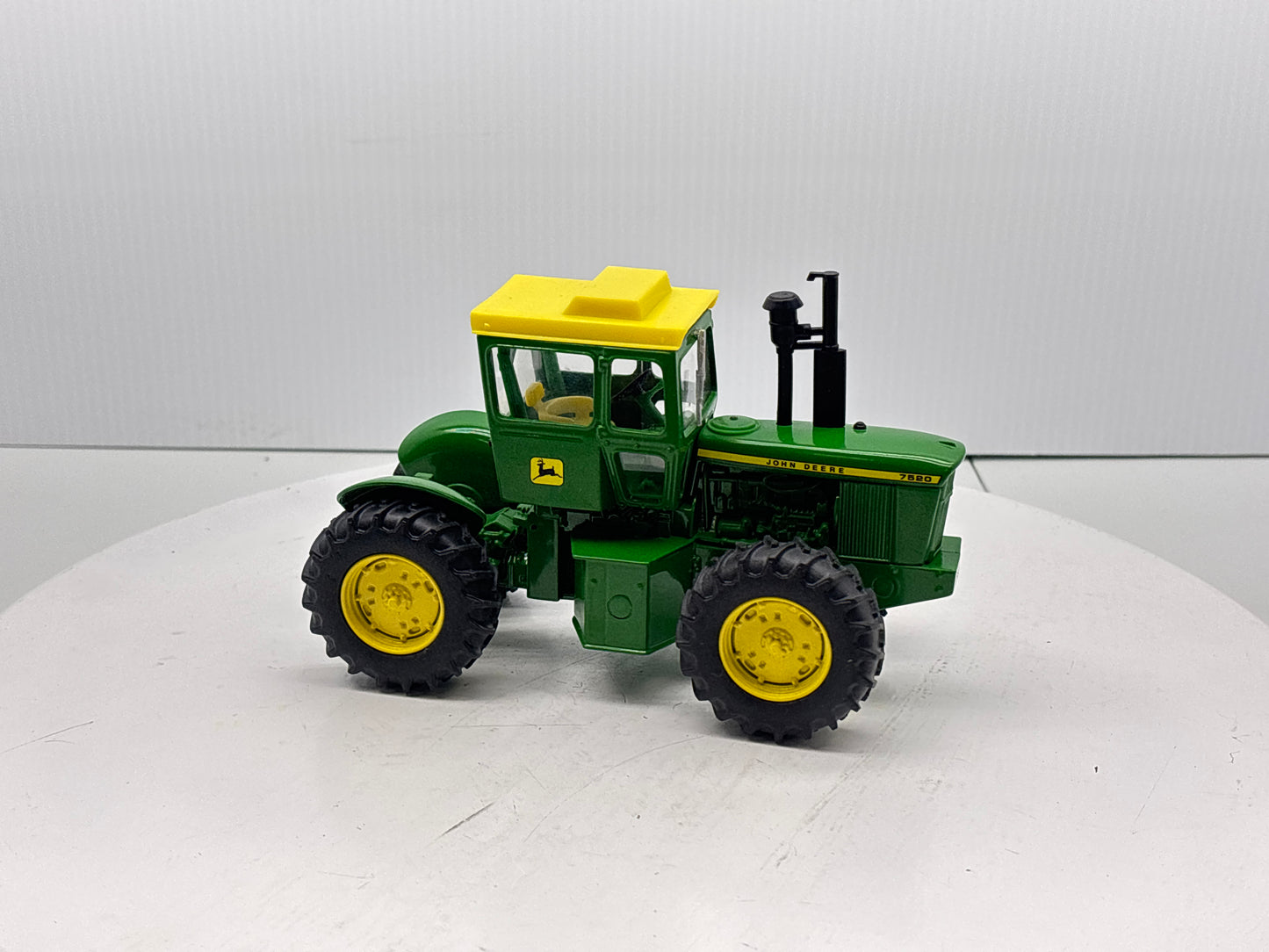 1/32 John Deere 7520