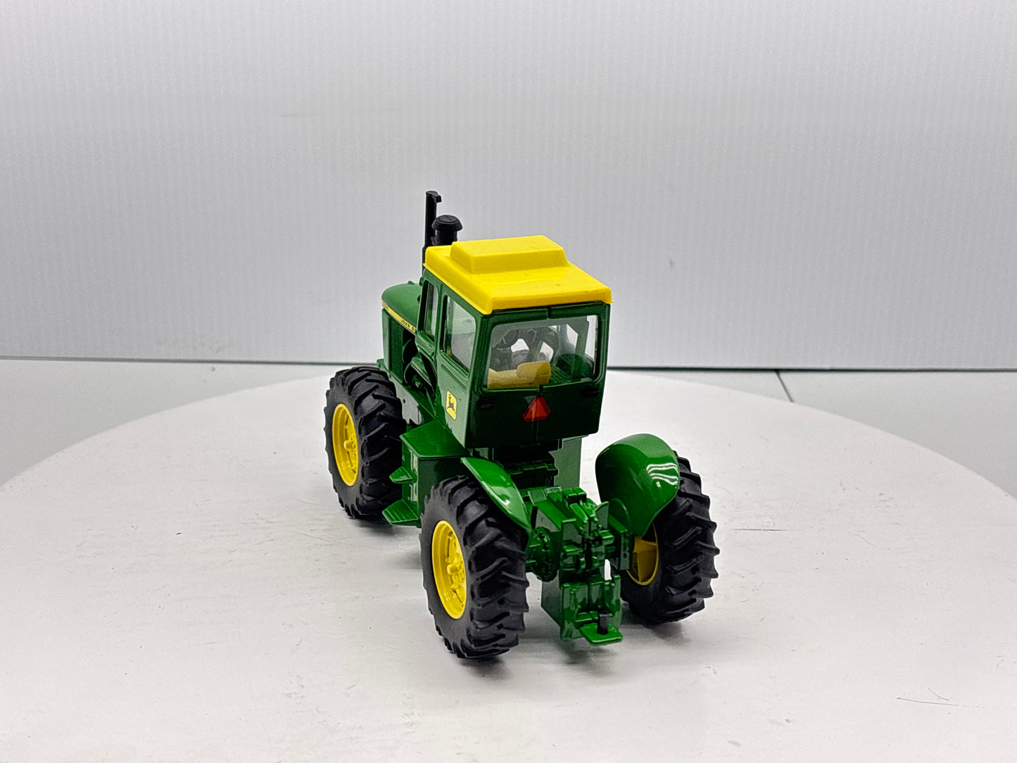 1/32 John Deere 7520