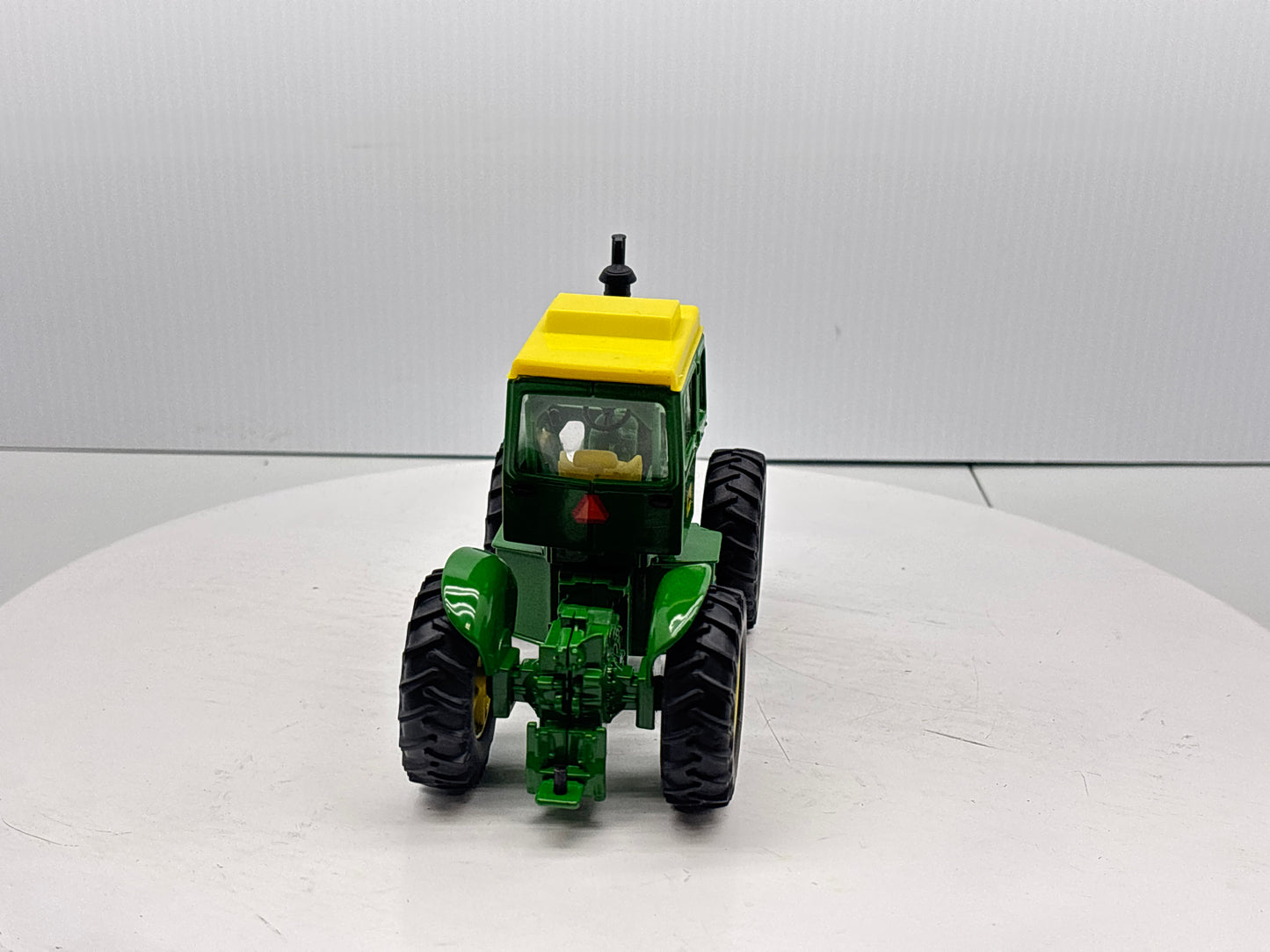 1/32 John Deere 7520