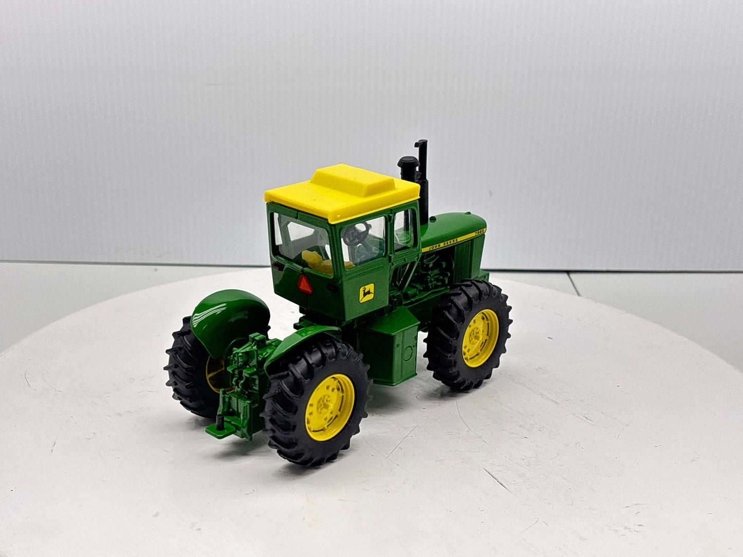 1/32 John Deere 7520
