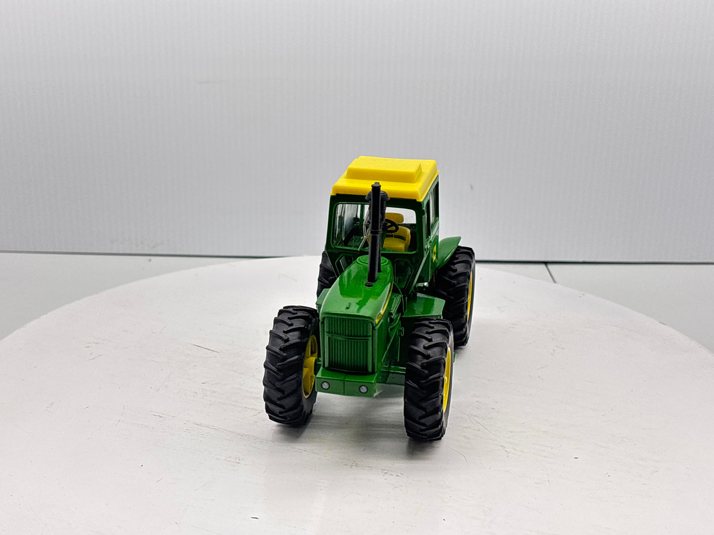 1/32 John Deere 7520