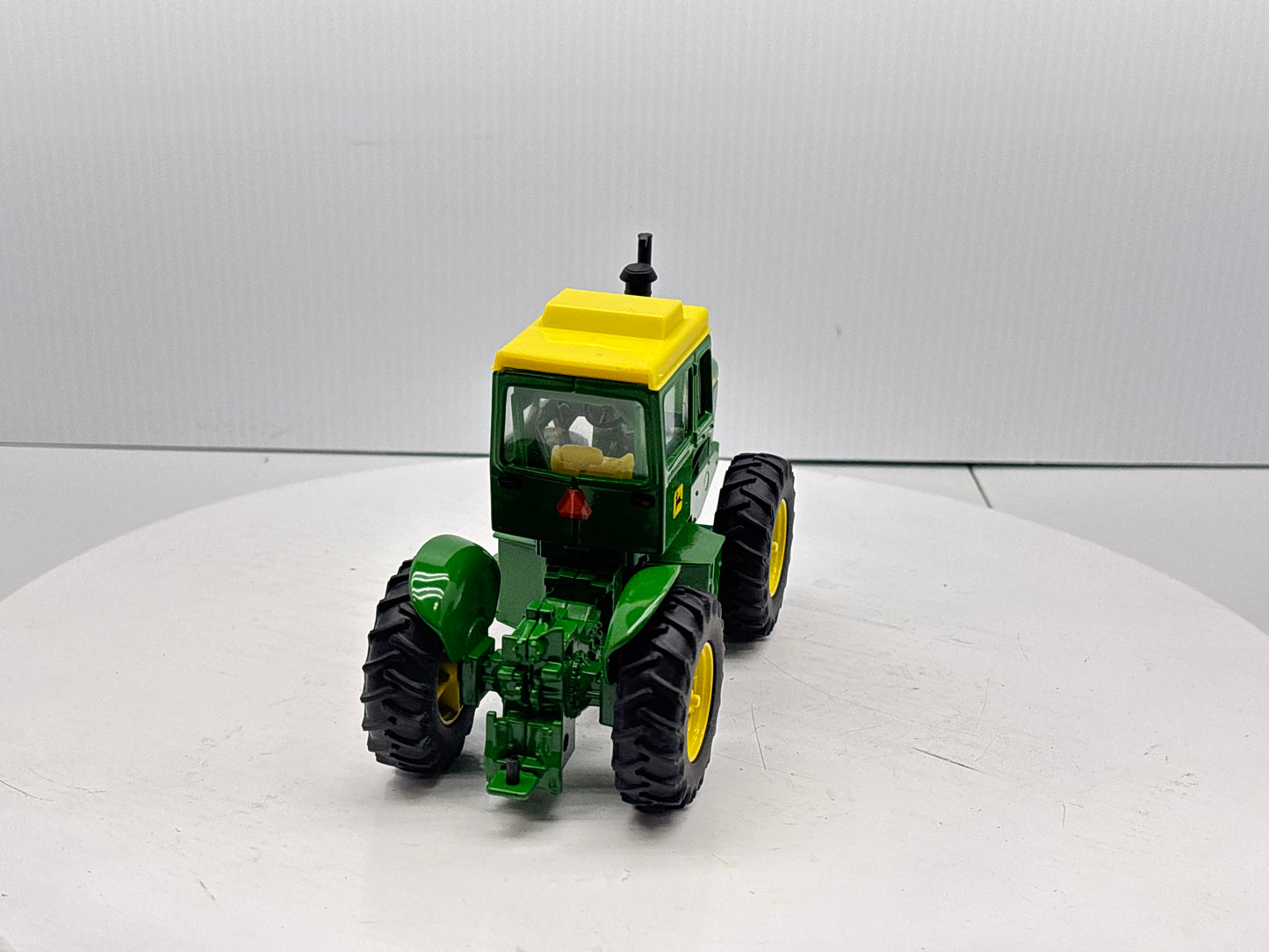 1/32 John Deere 7520