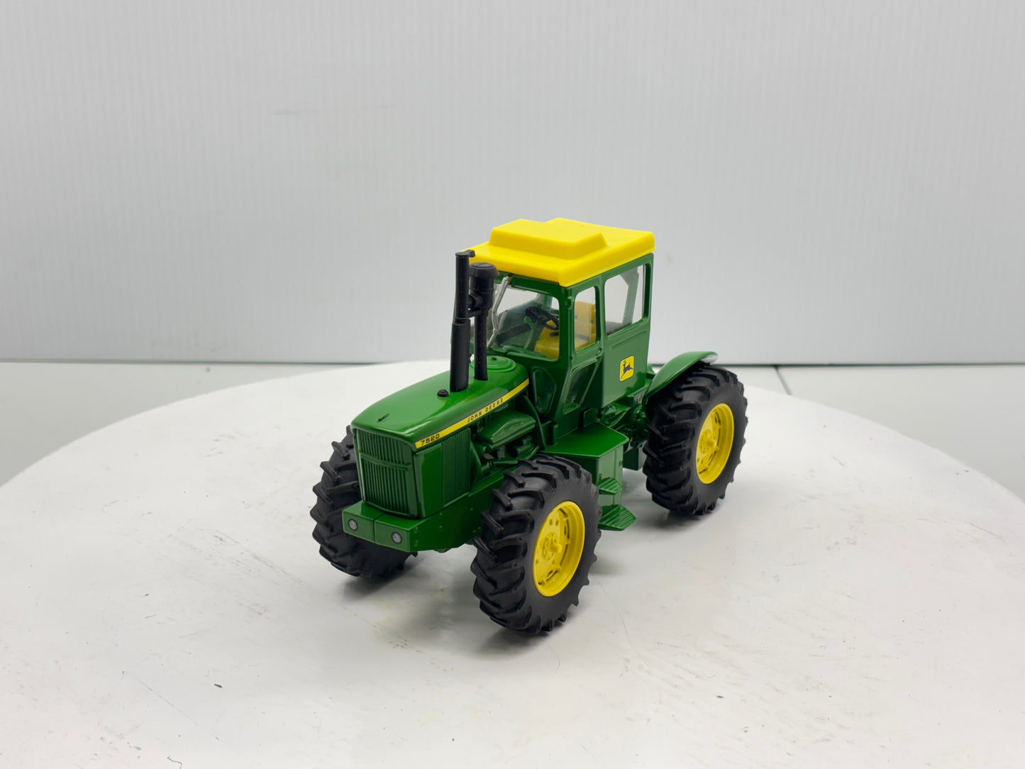 1/32 John Deere 7520