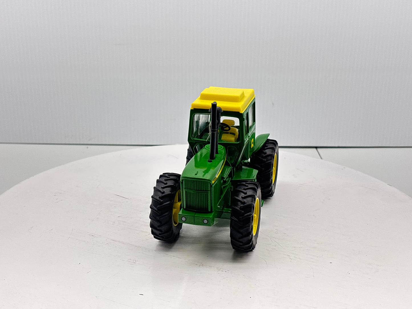 1/32 John Deere 7520