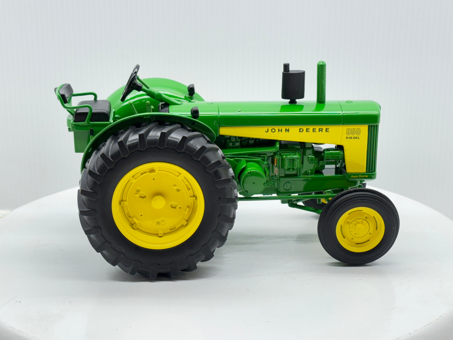 1/16 John Deere 850 Prototype Two Cylinder