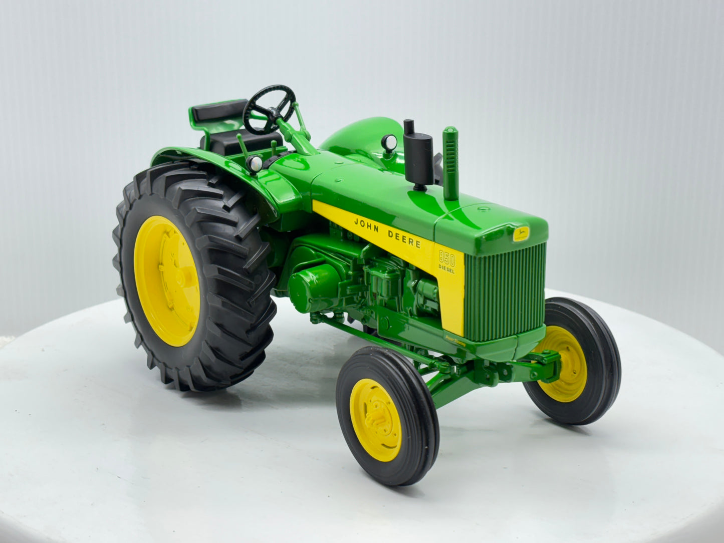 1/16 John Deere 850 Prototype Two Cylinder