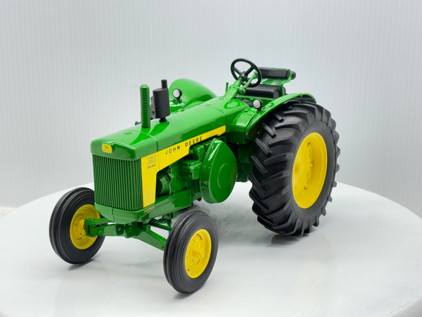 1/16 John Deere 850 Prototype Two Cylinder