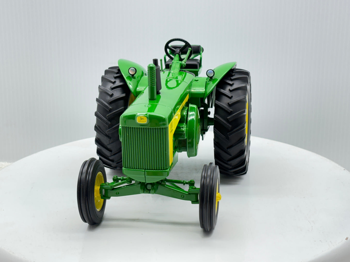 1/16 John Deere 850 Prototype Two Cylinder