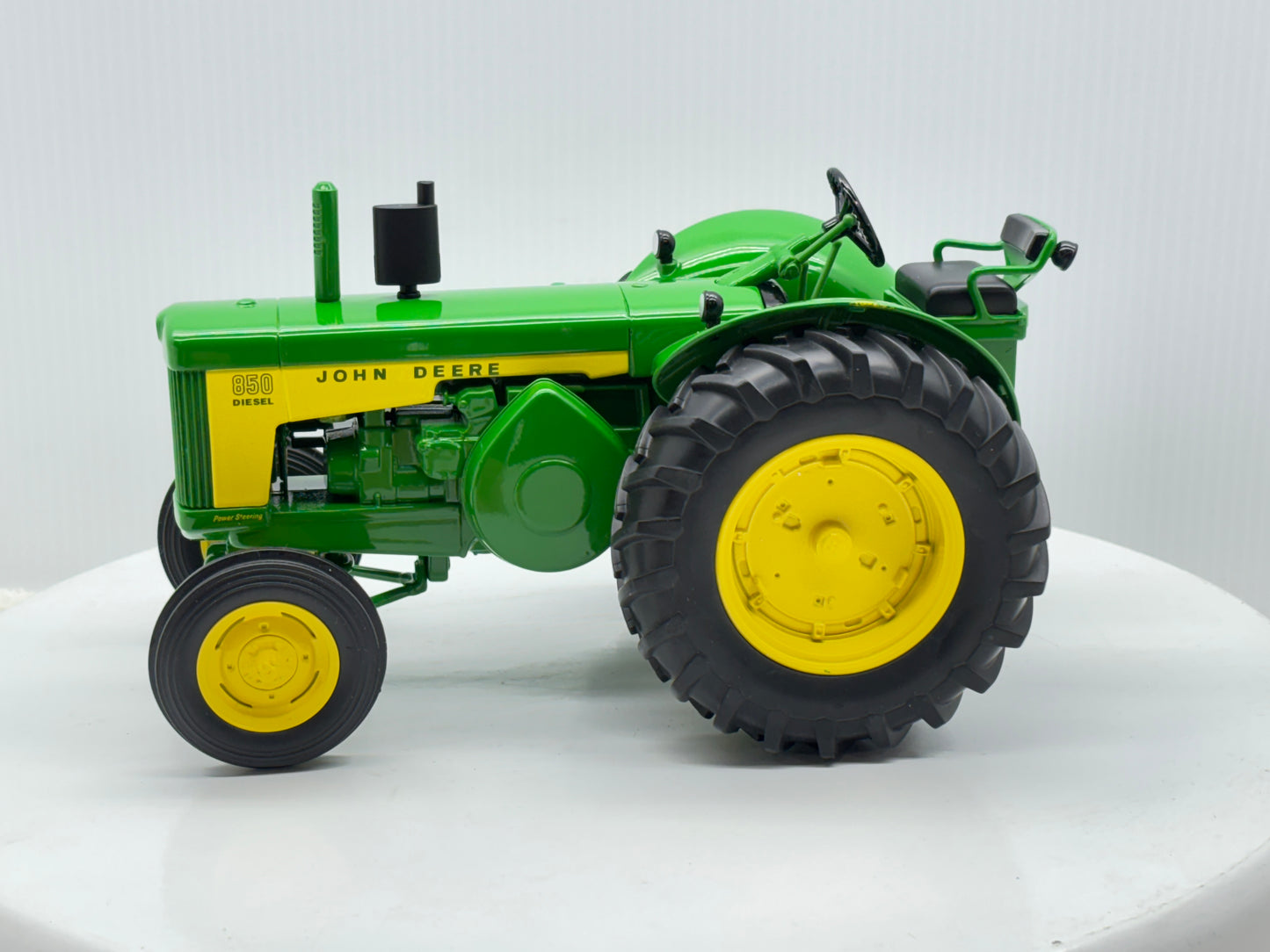 1/16 John Deere 850 Prototype Two Cylinder