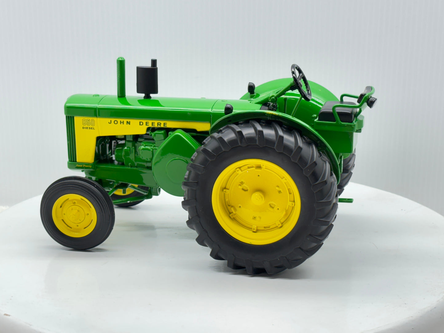1/16 John Deere 850 Prototype Two Cylinder