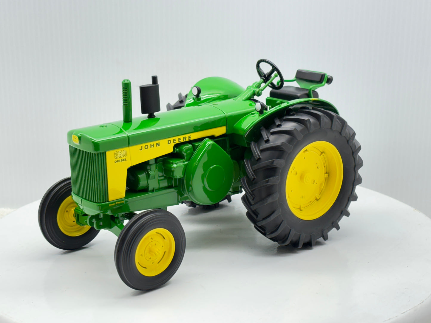 1/16 John Deere 850 Prototype Two Cylinder