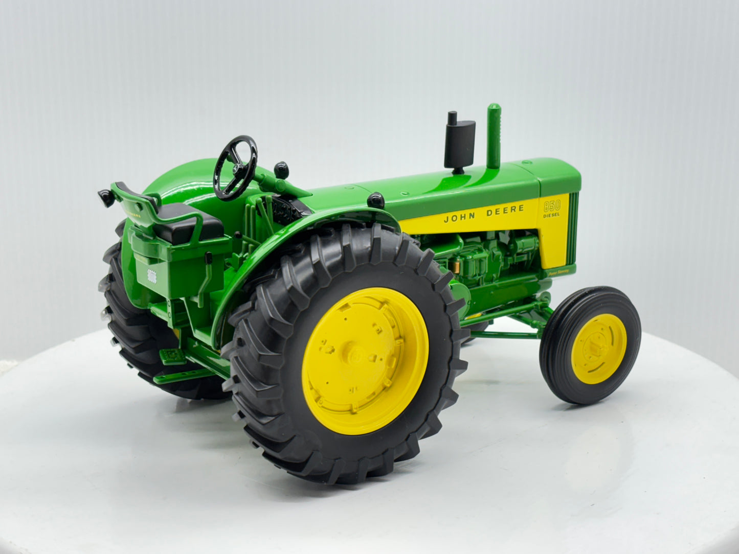 1/16 John Deere 850 Prototype Two Cylinder