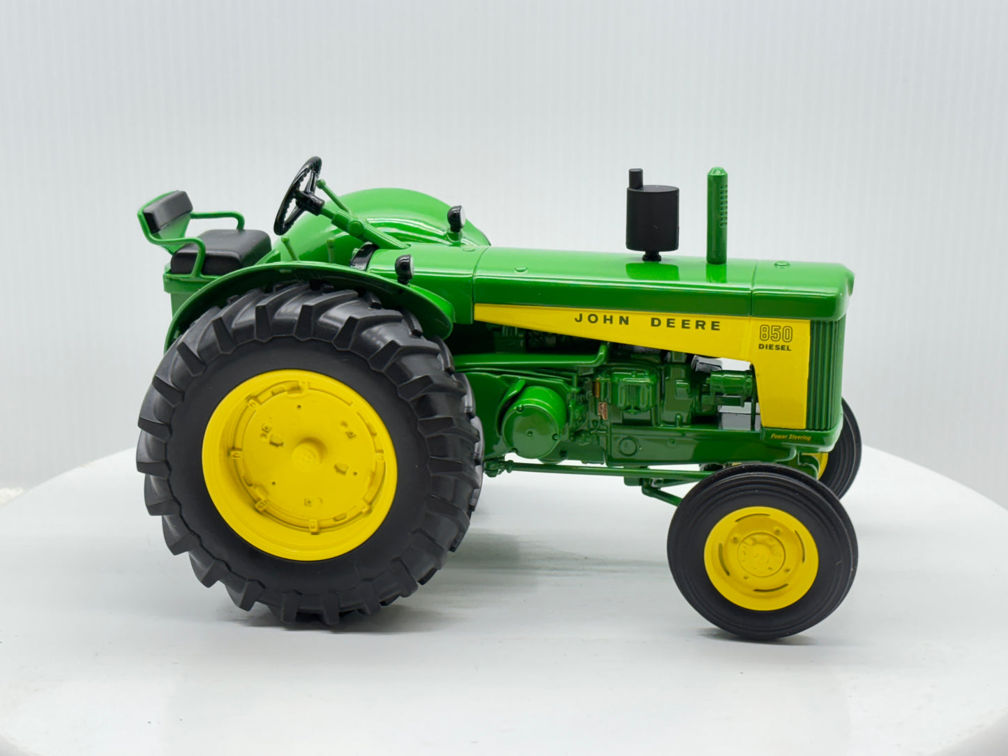 1/16 John Deere 850 Prototype Two Cylinder