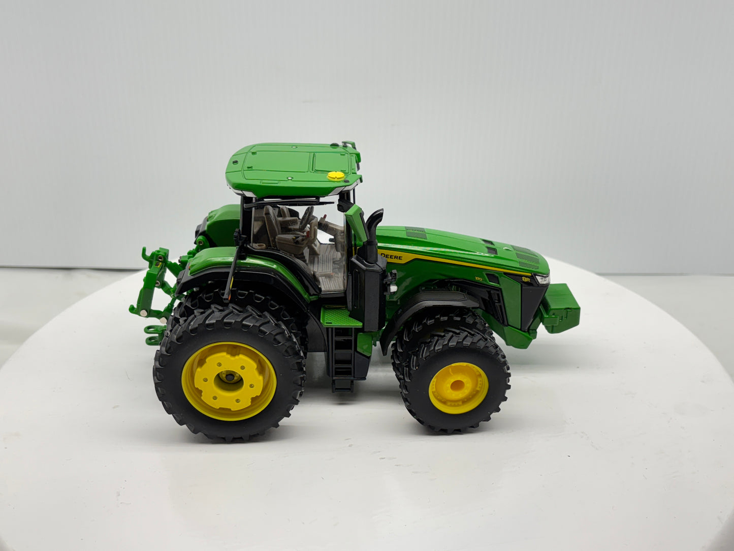 1/32 John Deere 8R 370
