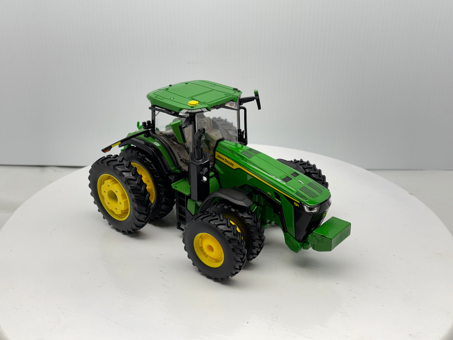 1/32 John Deere 8R 370