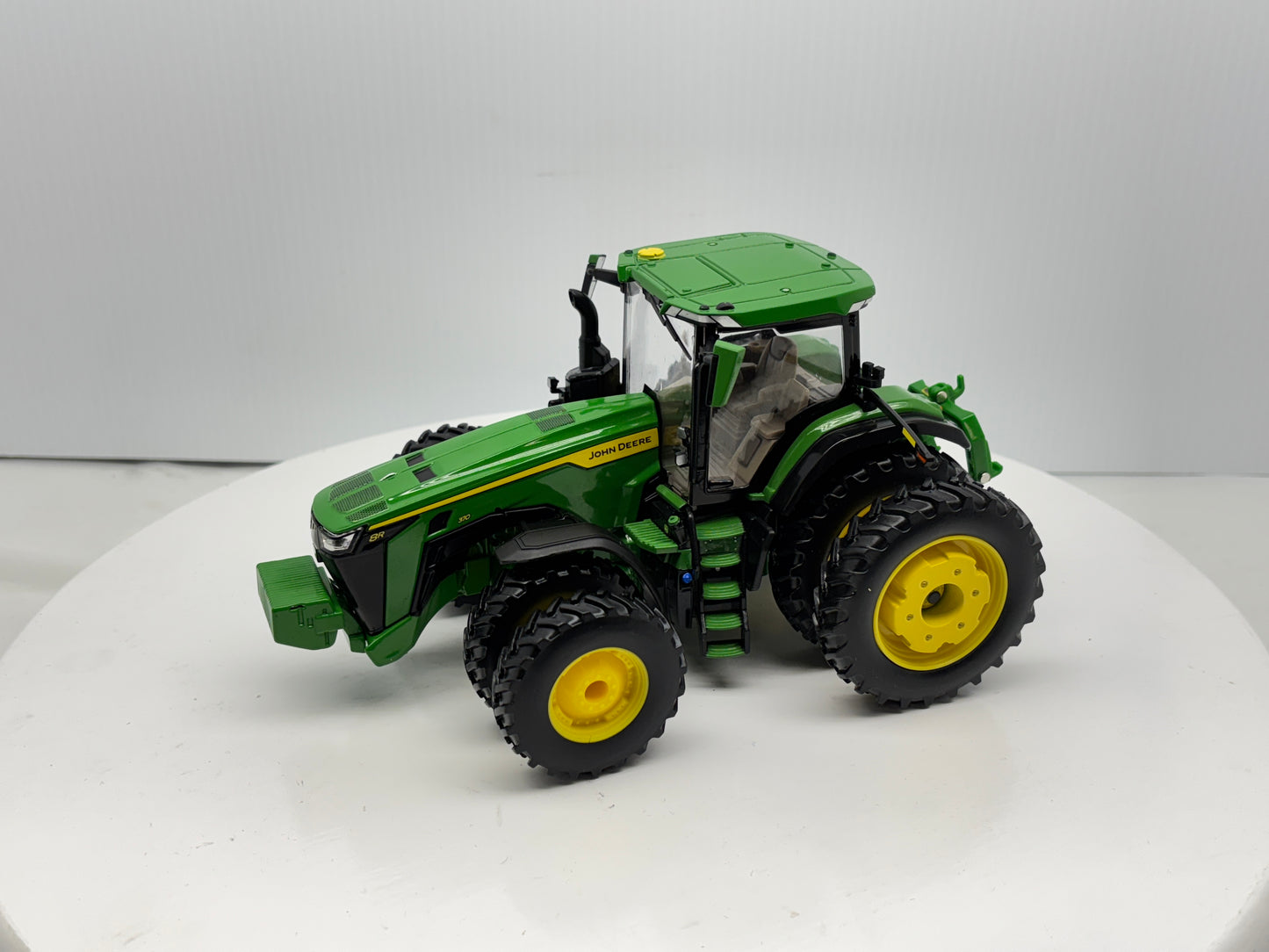 1/32 John Deere 8R 370