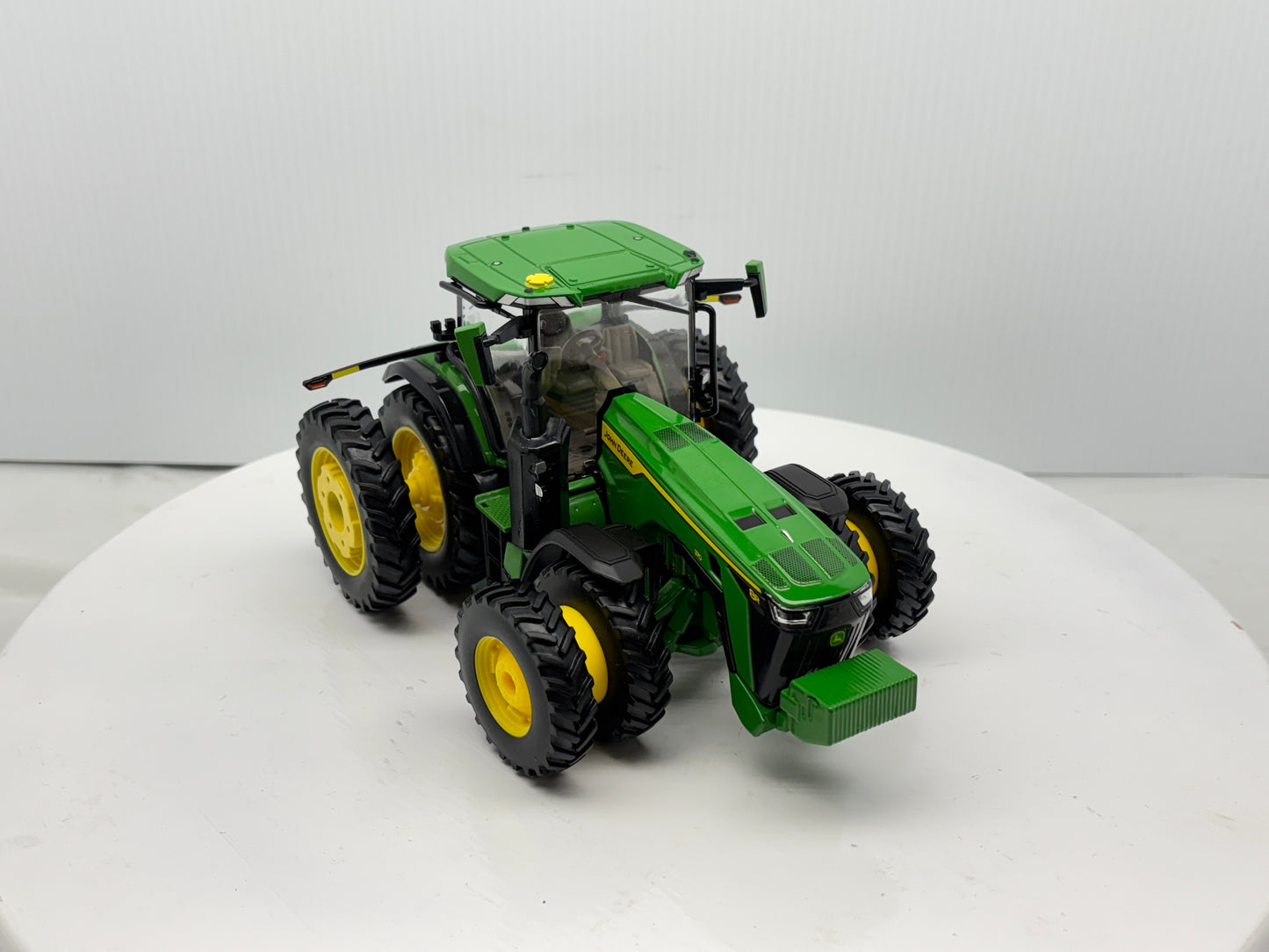 1/32 John Deere 8R 370