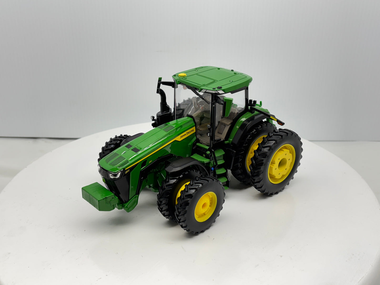 1/32 John Deere 8R 370