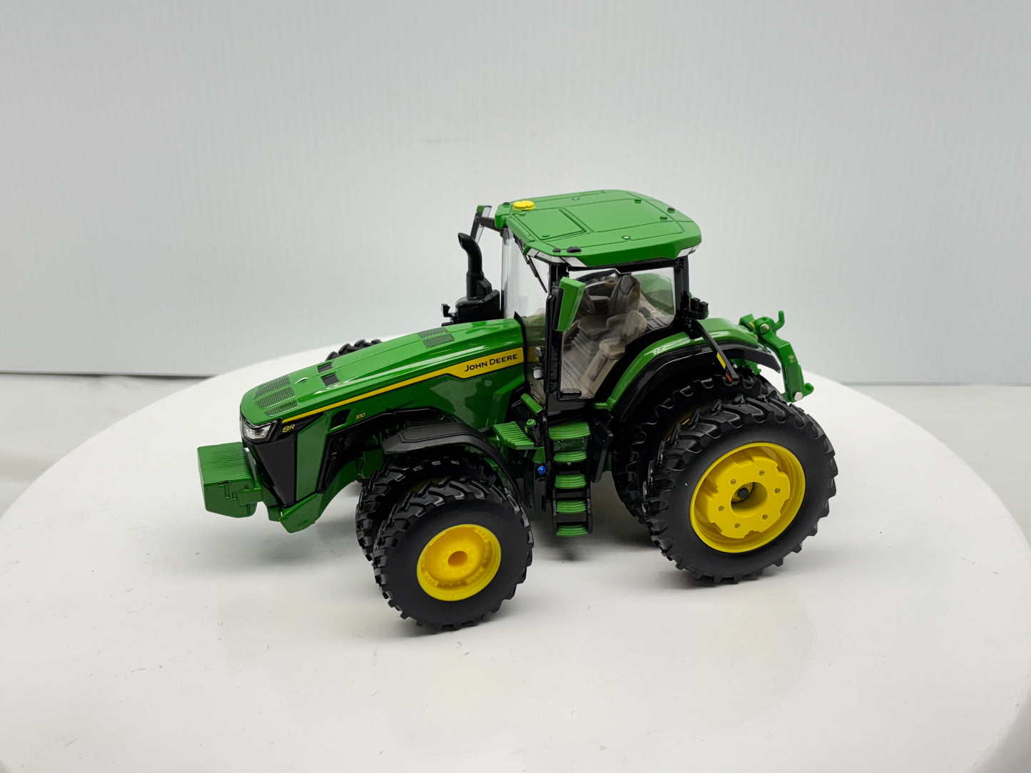 1/32 John Deere 8R 370