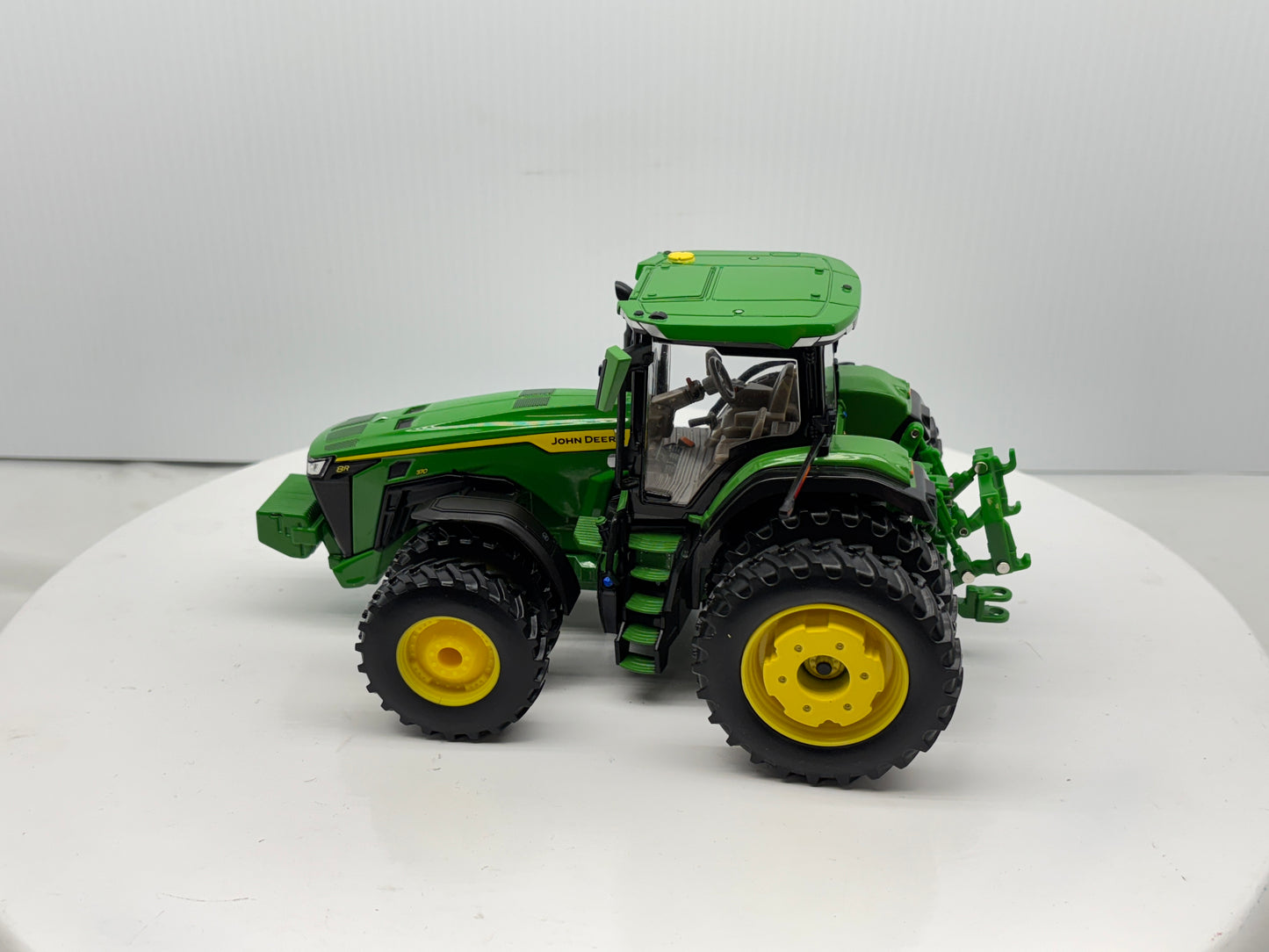 1/32 John Deere 8R 370