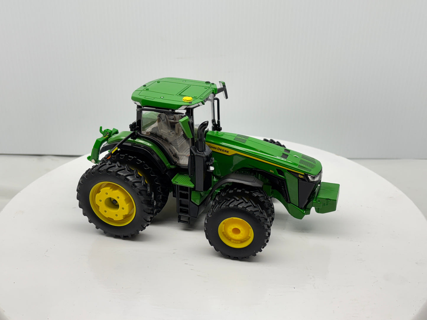 1/32 John Deere 8R 370