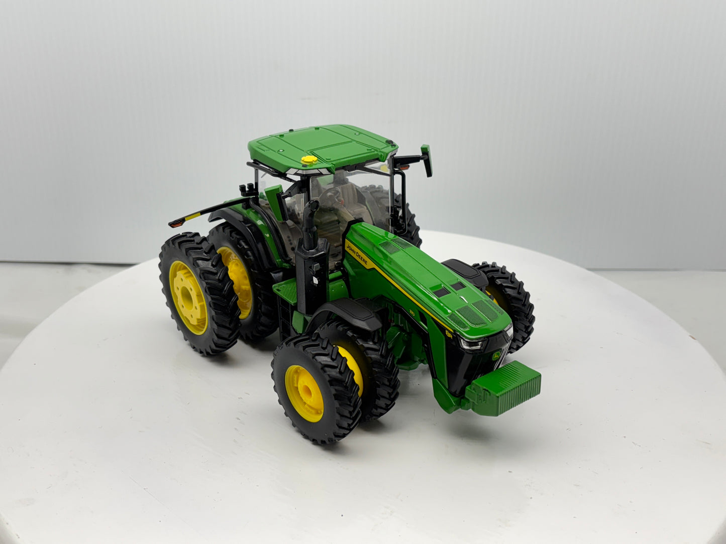 1/32 John Deere 8R 370