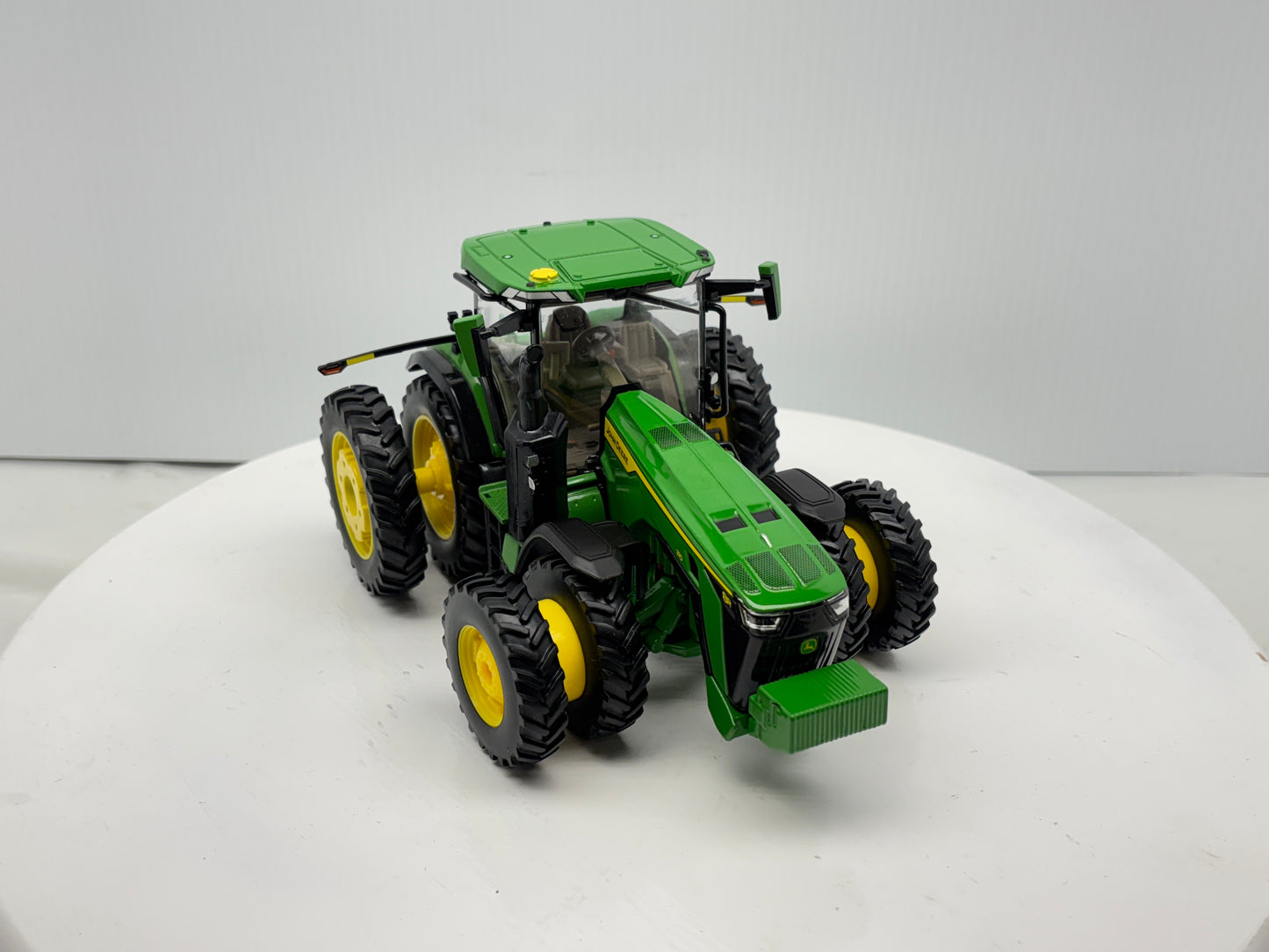1/32 John Deere 8R 370