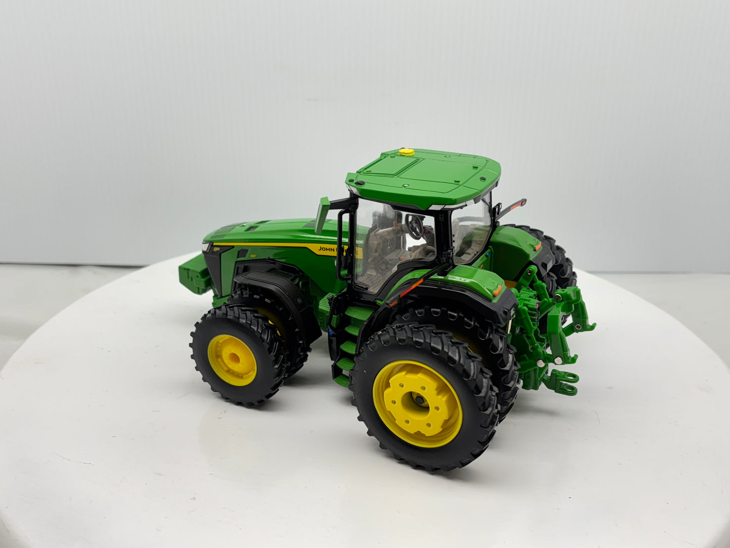 1/32 John Deere 8R 370