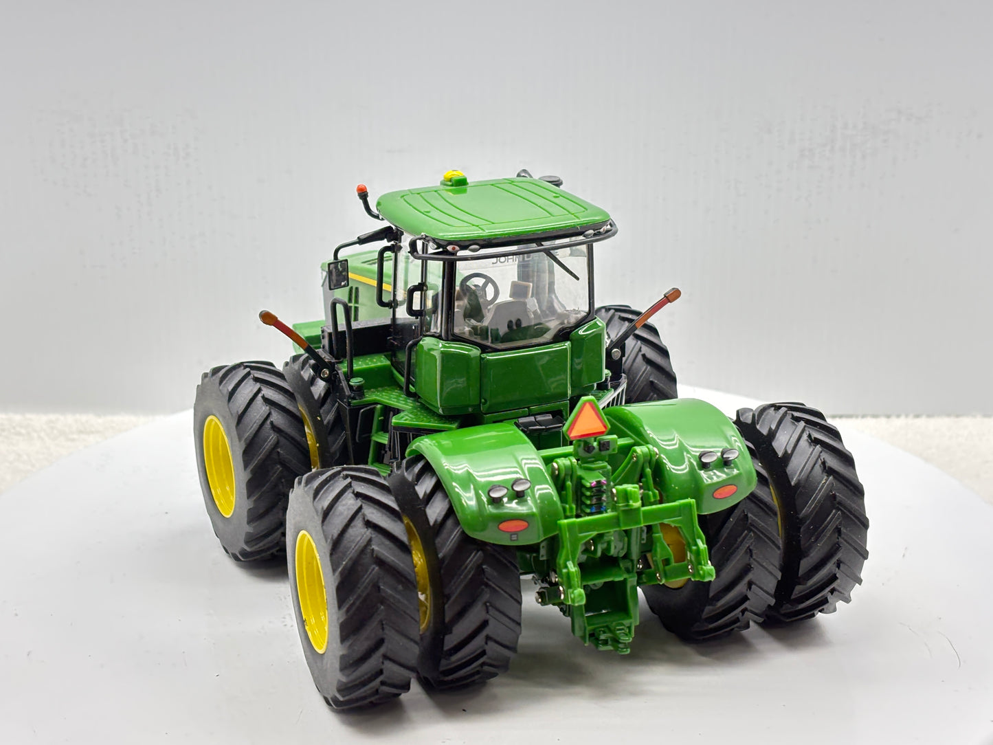 1/32 John Deere 9560R