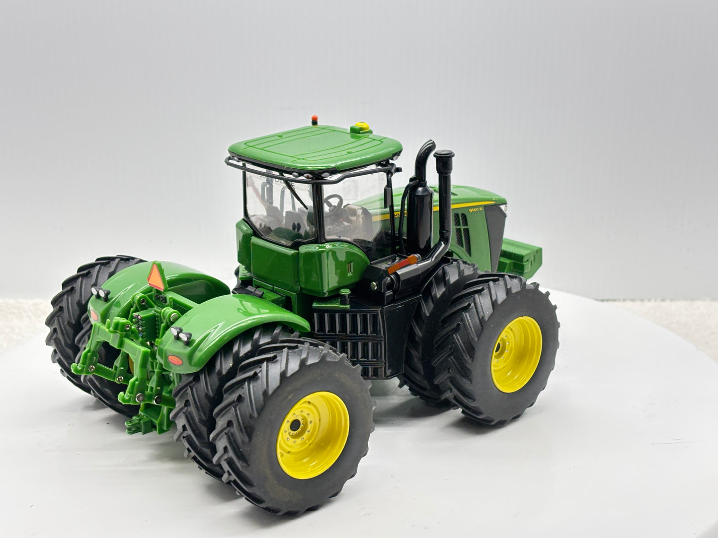 1/32 John Deere 9560R