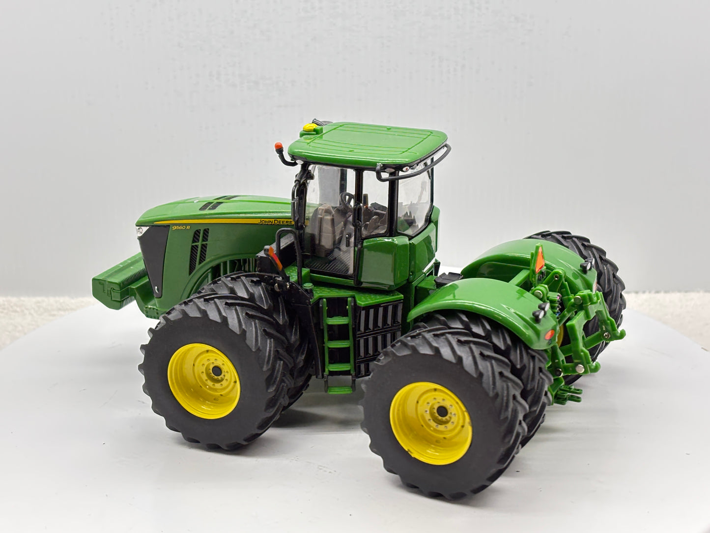 1/32 John Deere 9560R