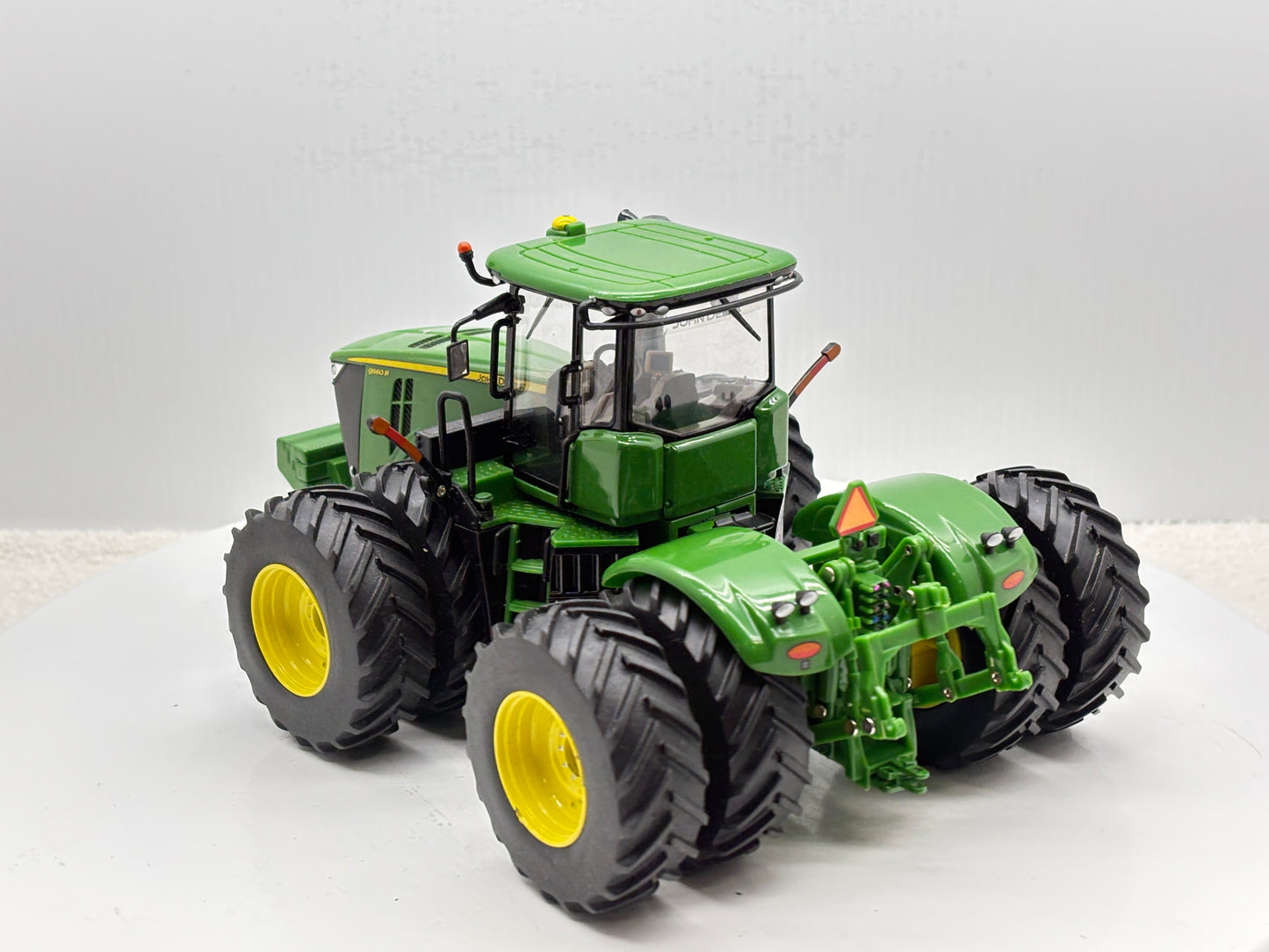 1/32 John Deere 9560R