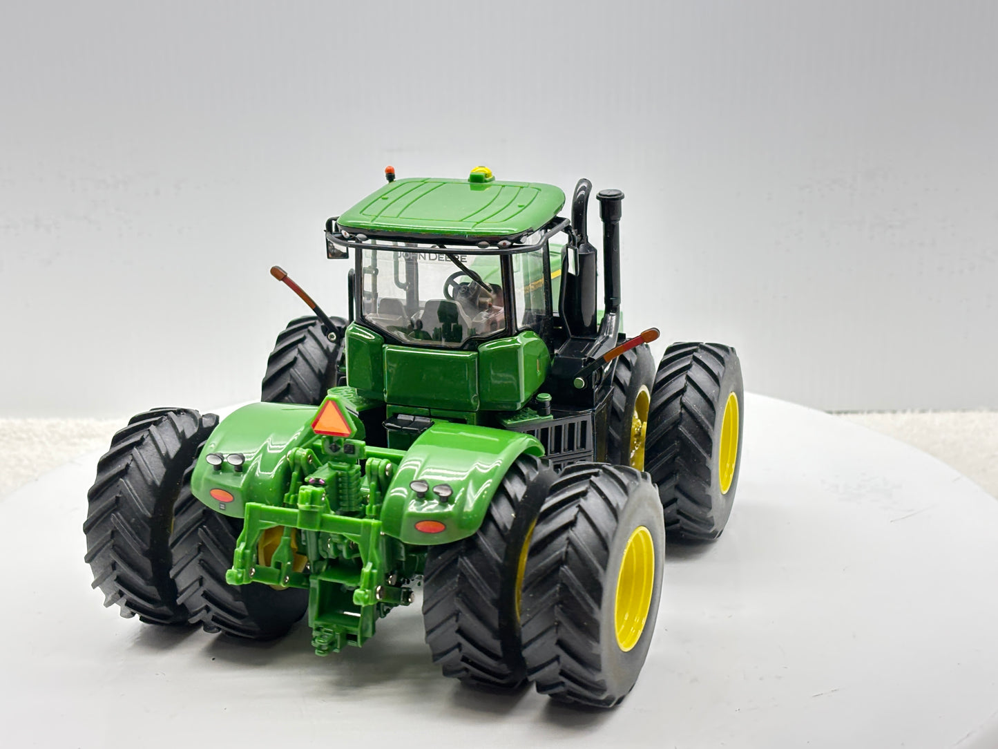 1/32 John Deere 9560R