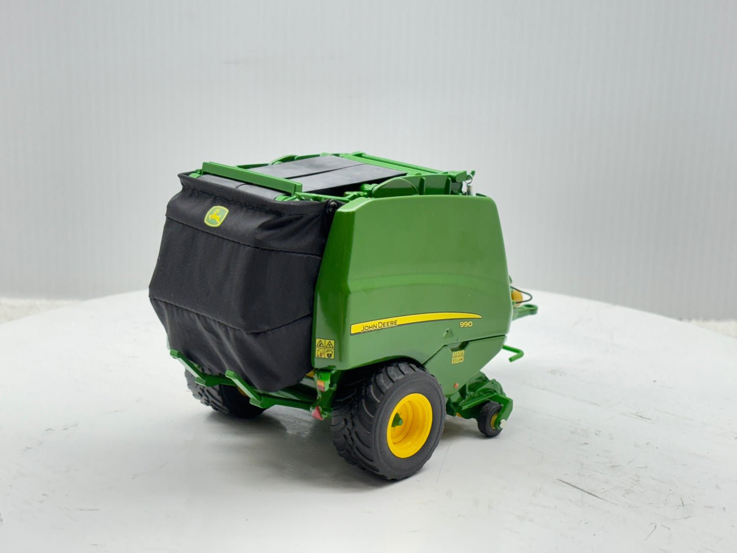 1/32 John Deere 990