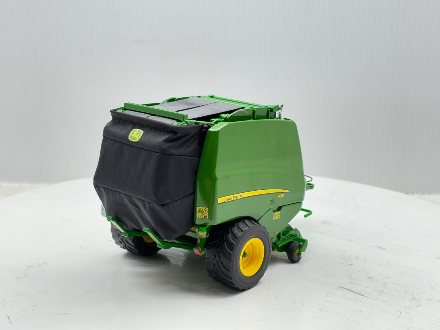 1/32 John Deere 990