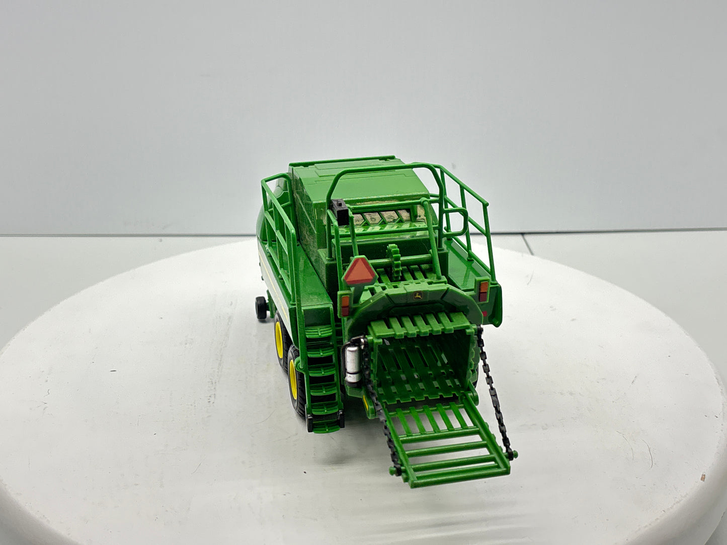 1/32 John Deere L340
