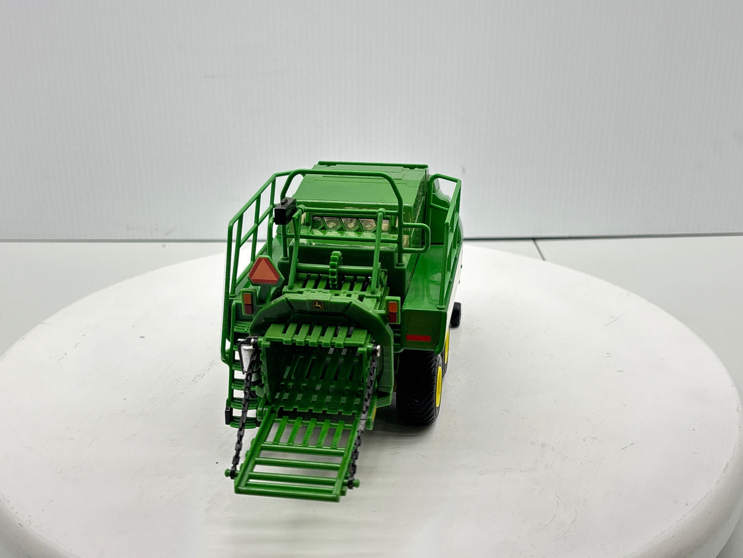 1/32 John Deere L340