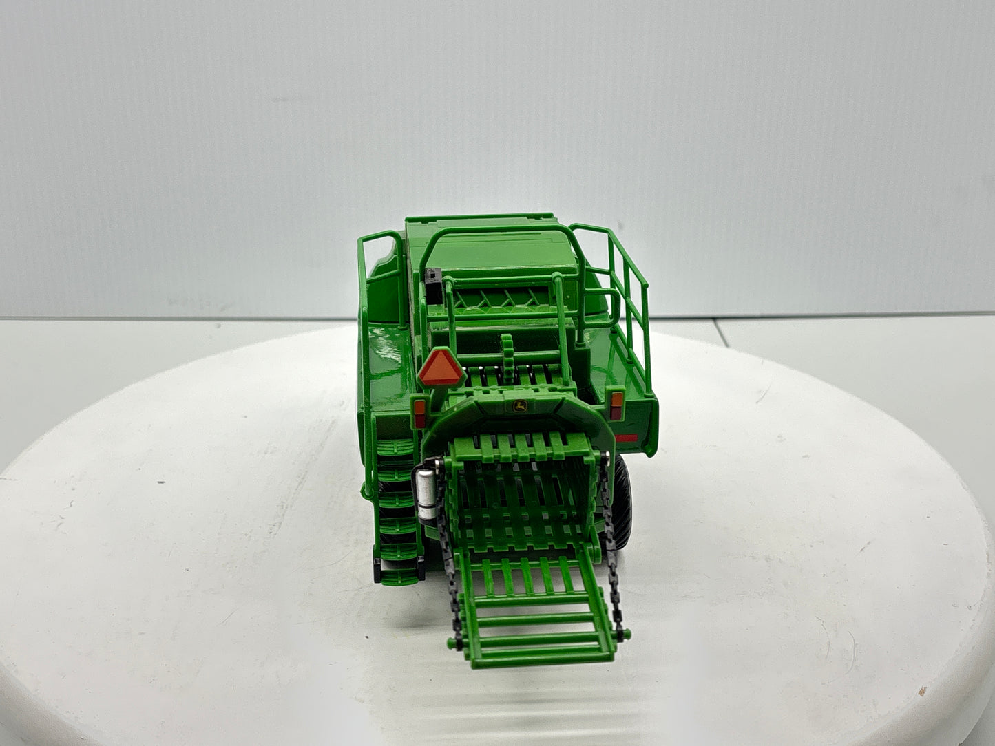 1/32 John Deere L340