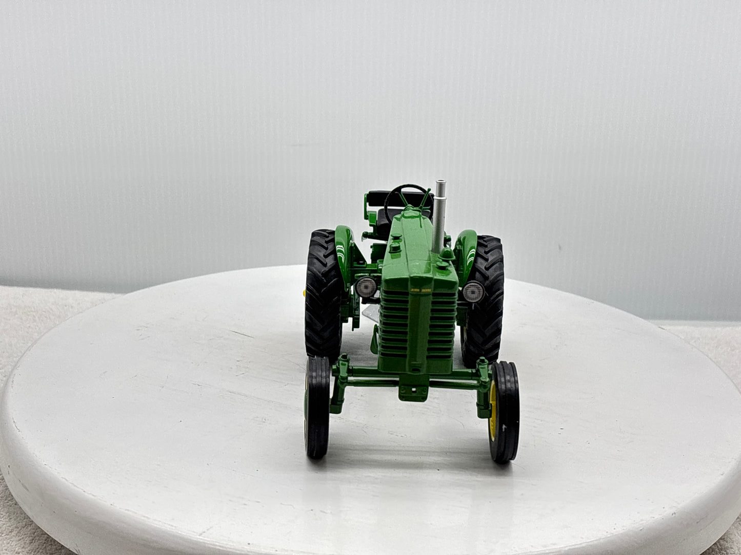 1/16 John Deere ''M''