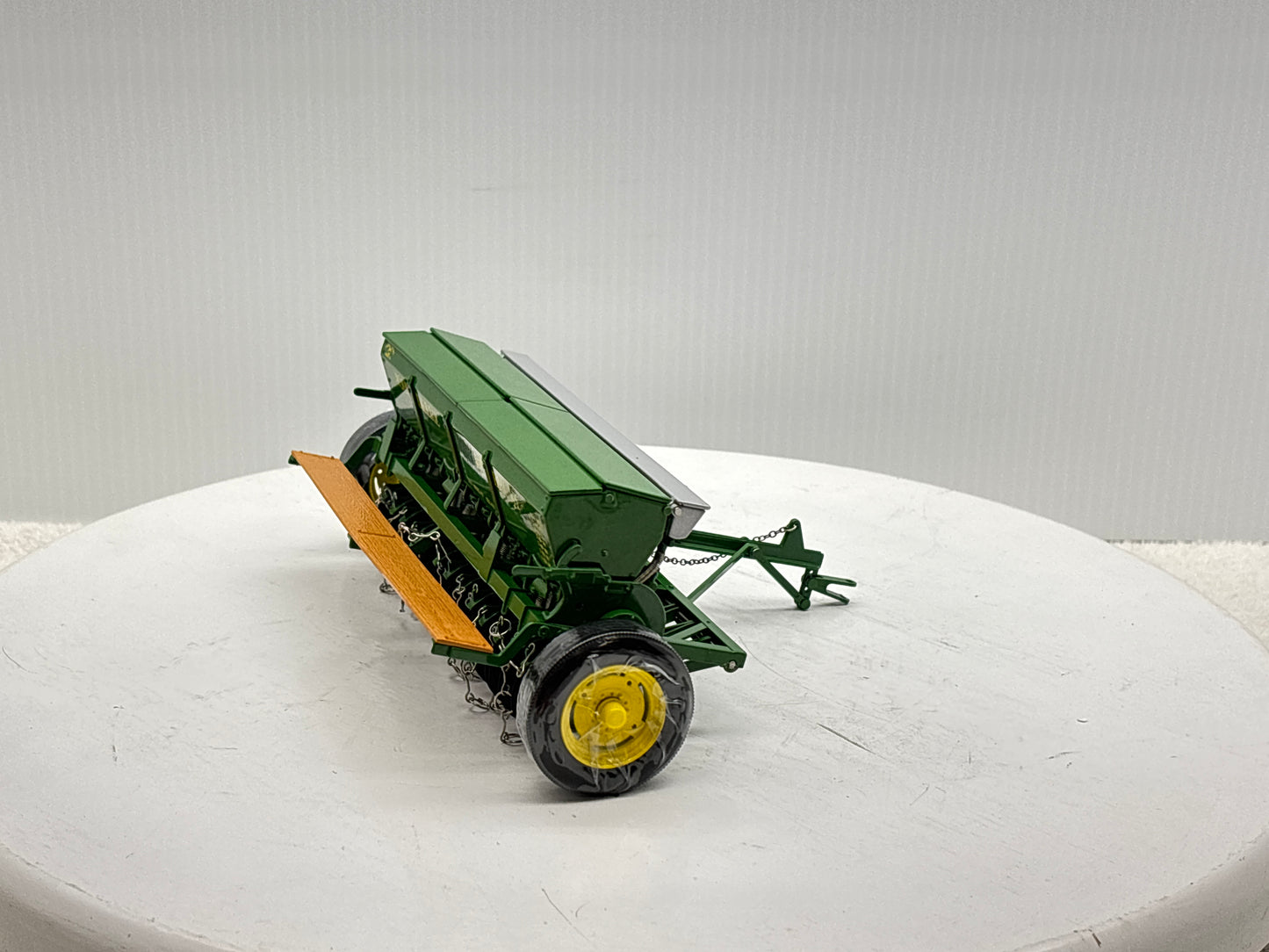 1/16 John Deere Van Burnt Model ''FB'' Grain Drill