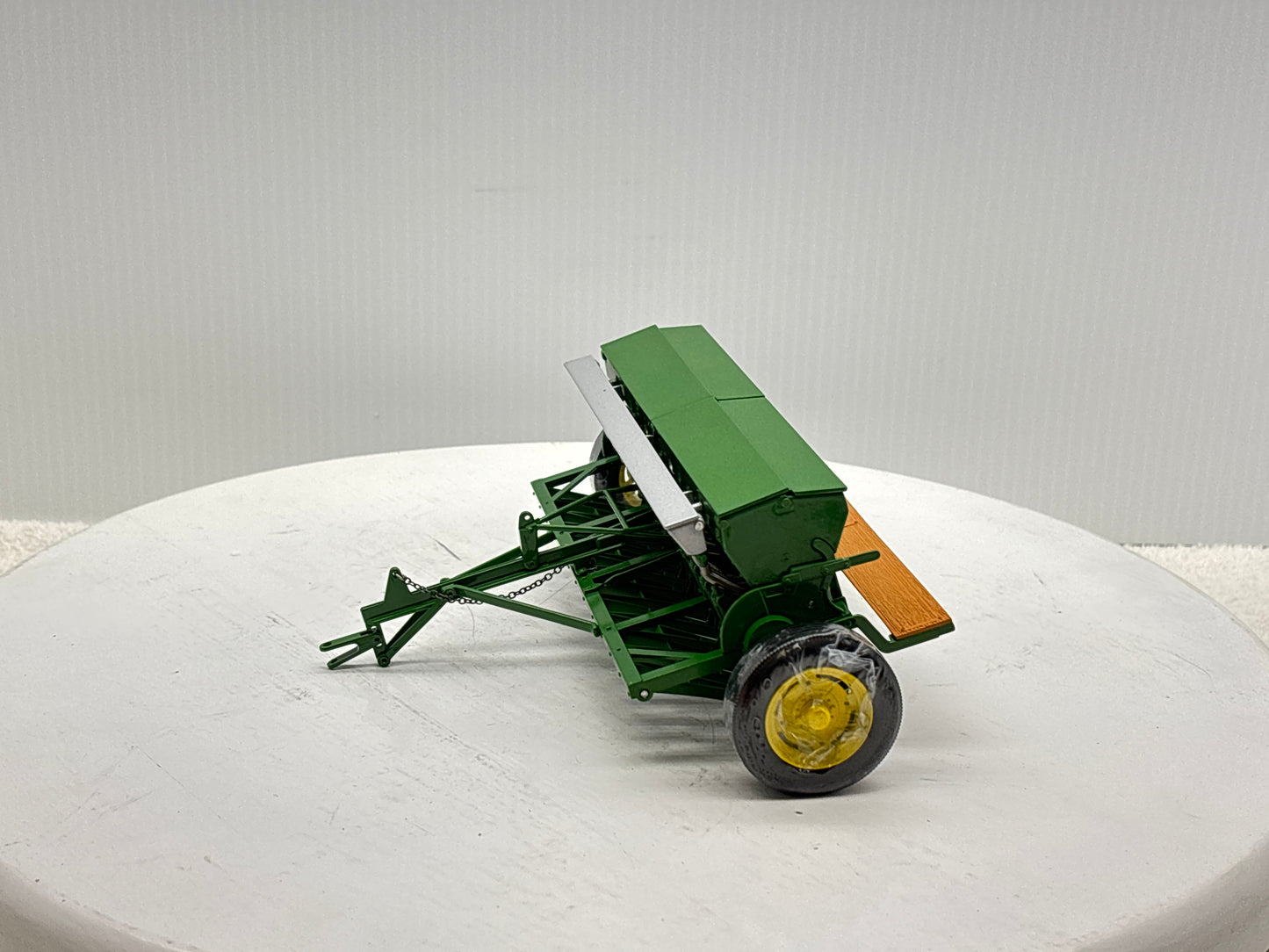 1/16 John Deere Van Burnt Model ''FB'' Grain Drill
