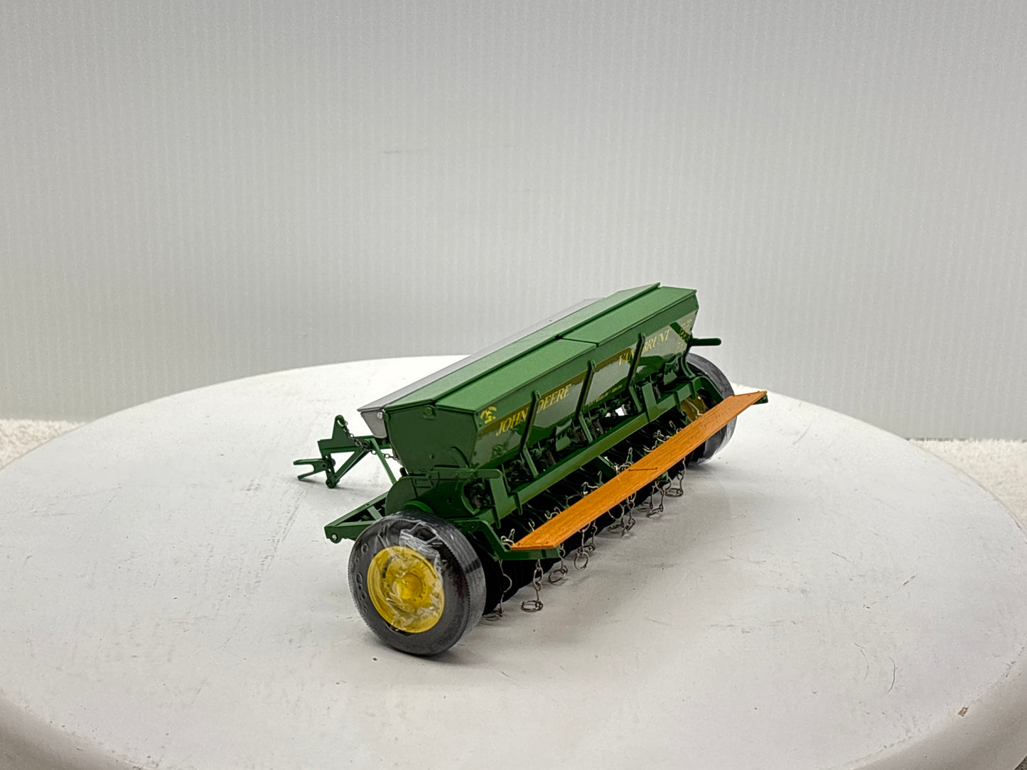 1/16 John Deere Van Burnt Model ''FB'' Grain Drill