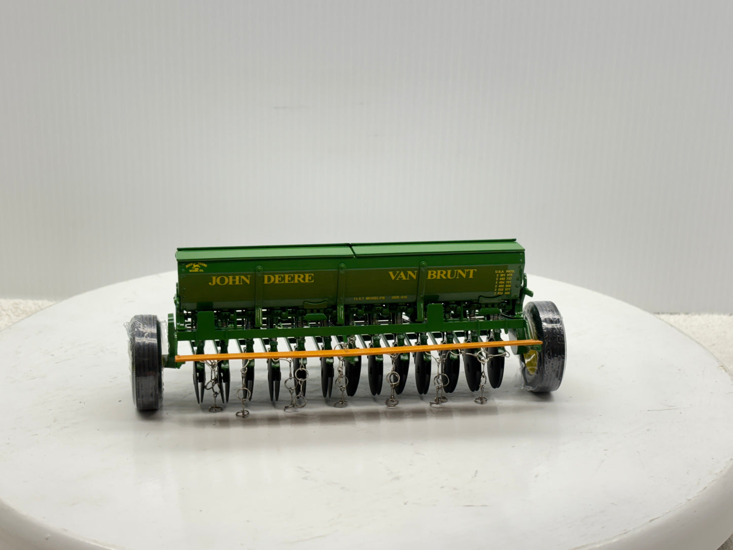 1/16 John Deere Van Burnt Model ''FB'' Grain Drill