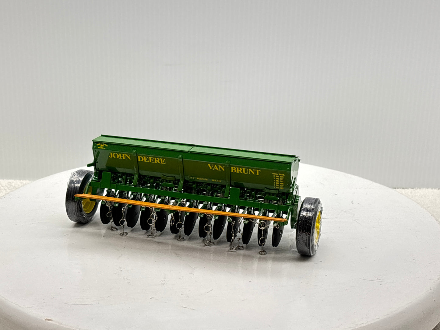 1/16 John Deere Van Burnt Model ''FB'' Grain Drill
