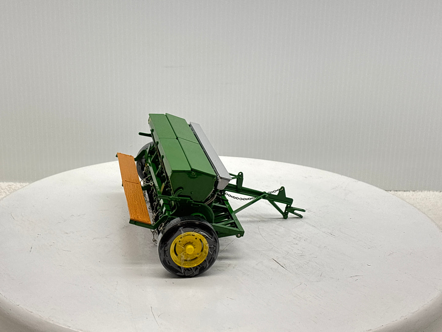 1/16 John Deere Van Burnt Model ''FB'' Grain Drill