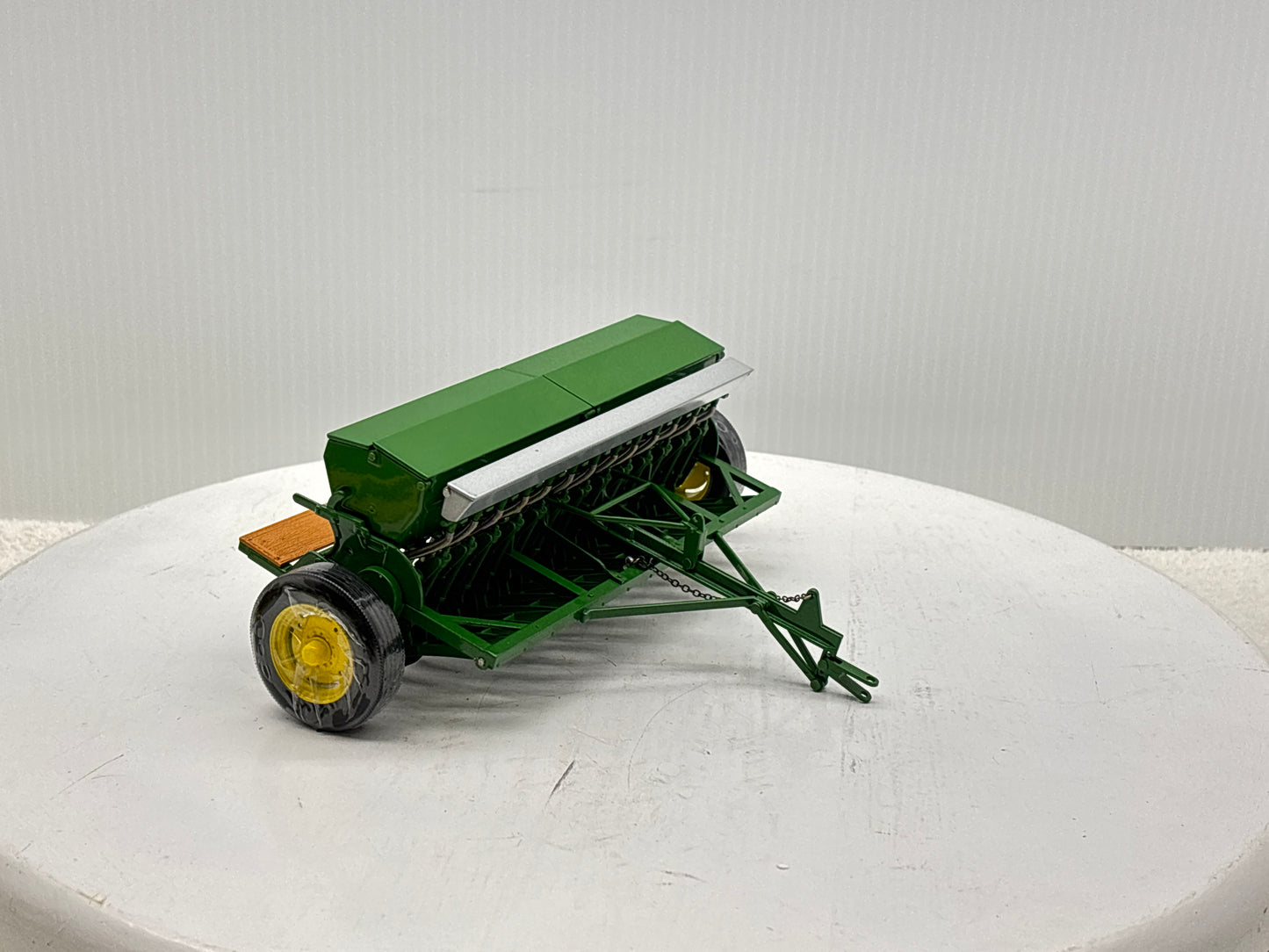 1/16 John Deere Van Burnt Model ''FB'' Grain Drill