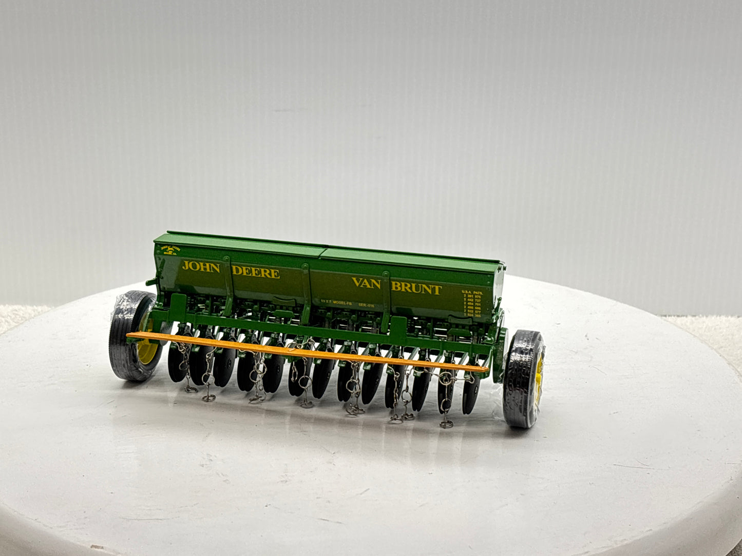 1/16 John Deere Van Burnt Model ''FB'' Grain Drill